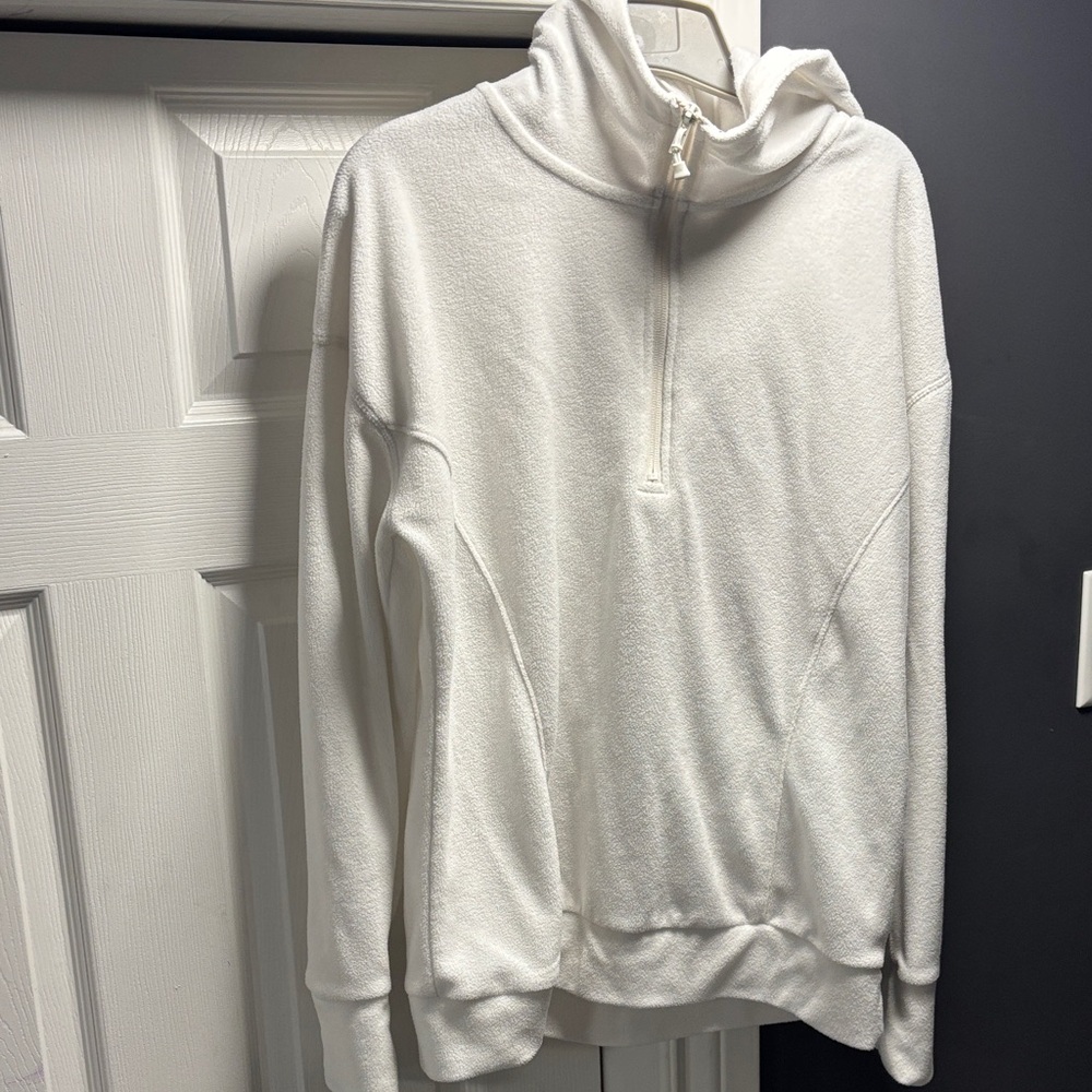 Super comfy White Zip-Up Sweater
